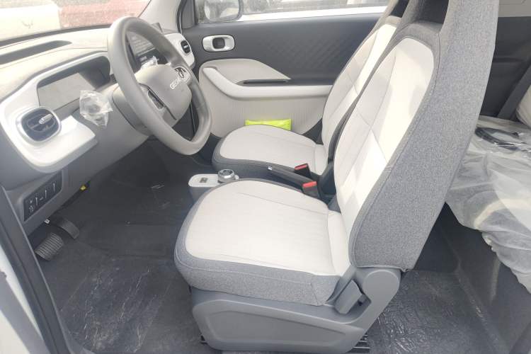 Used Geely Galaxy Panda 2025 210 km – Yuanqi Bear Left Front Seat
