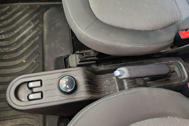 Used Wuling Hongguang MINIEV 2020 Freedom Version Lithium Iron Phosphate Gear Lever