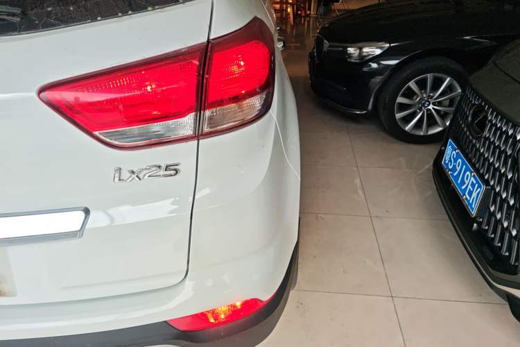 Used Hyundai ix25 2017 1.6L Automatic Smart Version