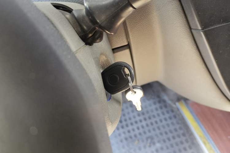 Used SAIC MAXUS Xintu V80 
