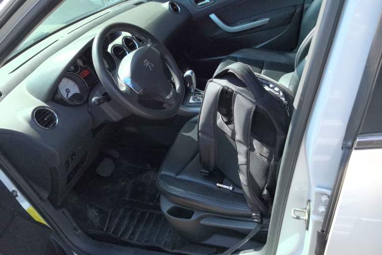 Used Peugeot 408 2013 2.0L Automatic Comfort Edition
