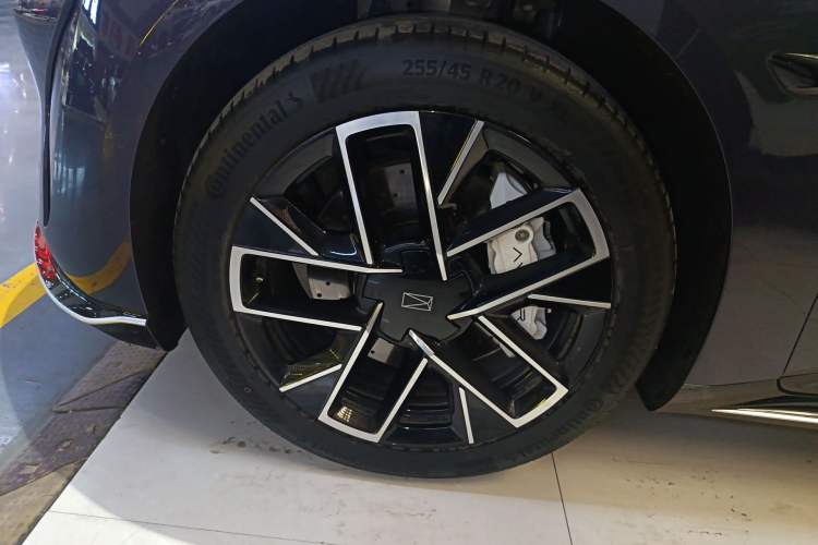 Used Avatr 06 2025 Ultra Pure Electric Edition Left Front Wheel Hub