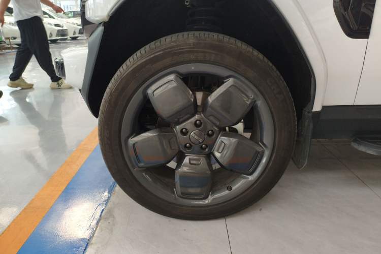 Used iCAR V23 2025 501 Four-Wheel Drive Intelligent Driving Version