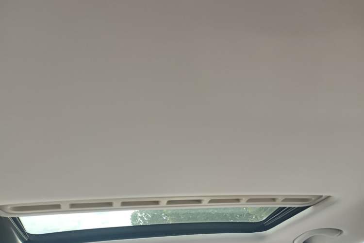 Used Volkswagen Santana 2015 1.6L Automatic Comfort Edition Headliner