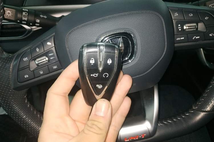 Used CHANGAN UNI-T 2020 1.5T Flagship Version
