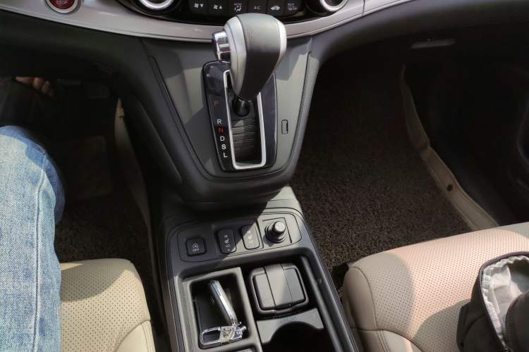 Used Honda CR-V 2015 2.4L two-wheel drive luxury version
