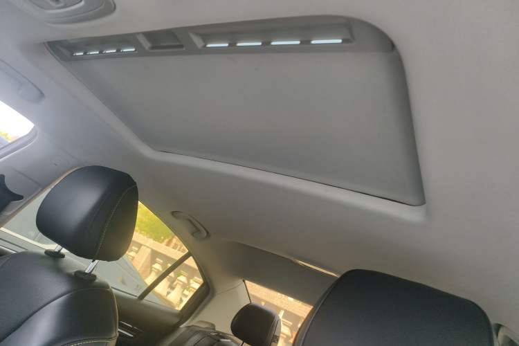 Used Roewe i5 2021 1.5T GT DCT Sonic Edition Headliner