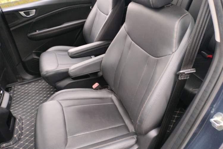 Used Wuling Jiachen 2022 1.5T Manual Comfort & Dynamic Version
