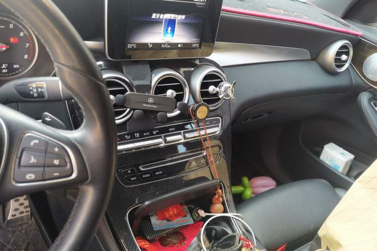 Used Mercedes-Benz GLC 2017 GLC 260 4MATIC Luxury Model