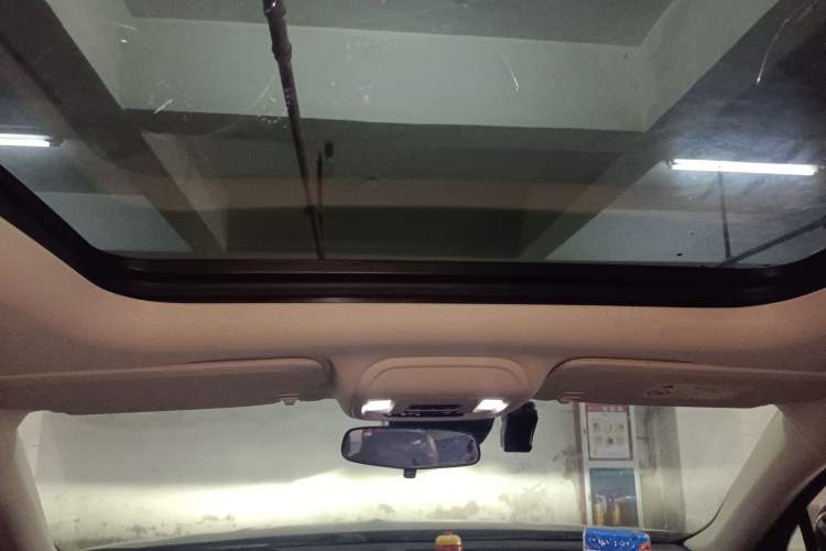 Used Buick Envision 2022 Facelift Encore S 552T Two-Wheel-Drive Luxury Model
