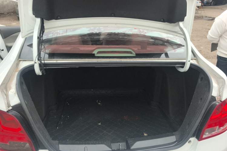 Used Chevrolet Sail 2015 Sail 3 1.5L AMT Happiness Sunroof Edition