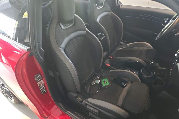 Used MINI 2023 Updated 2.0T COOPER S Racing Driver Right Front Seat