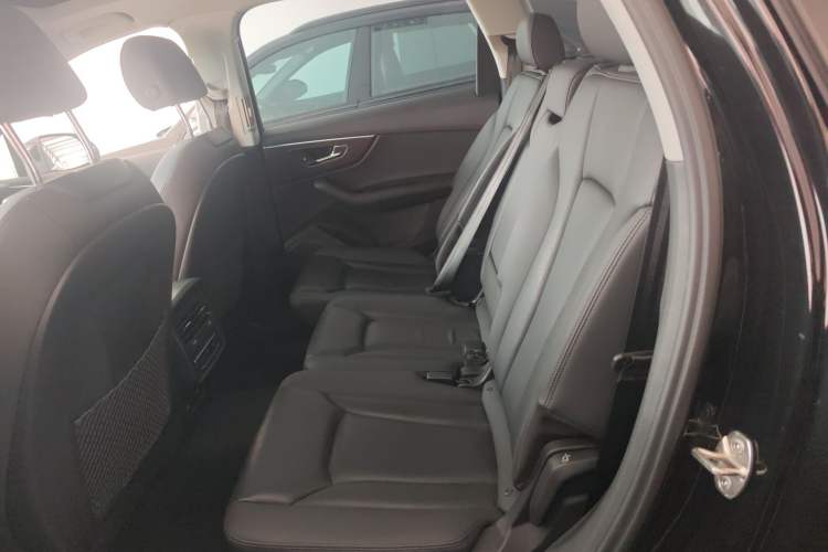 Used Audi Q7 2023 45 TFSI quattro S line Sport model Left Rear Seat