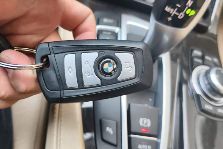 Used BMW 5 Series 2013 525Li Leading Model Vehicle Key