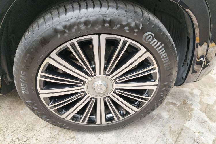 Used Mercedes-Benz Maybach GLS 2021 GLS 480 4MATIC Right Front Wheel Hub