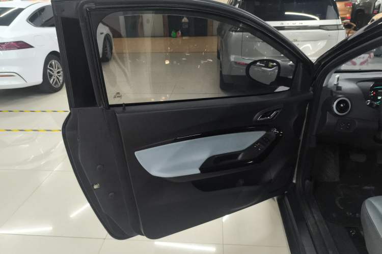 Used Chery New Energy Little Ant 2022 Sweet Pink Edition Half-Sugar Version Lithium Iron Phosphate 30 kW 301 km