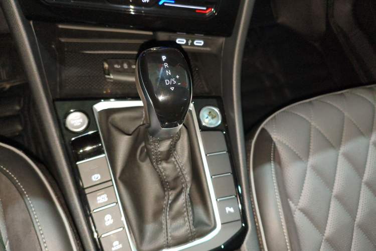 Used Volkswagen Sagitar 2025 300TSI DSG Excellence Edition