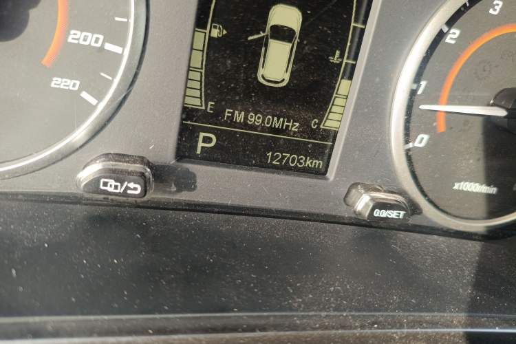 Used Chery Tiggo 3X 2021 Diamond Edition 1.5L CVT 3-Carat II Model Odometer Close Up