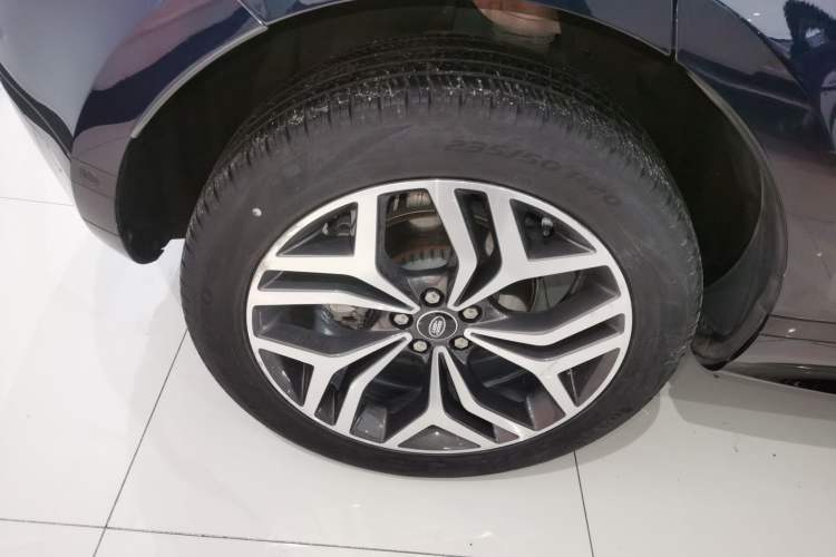 Used Land Rover Range Evoque 2021 Range Rover Velar 249 PS R-Dynamic S Performance Edition
