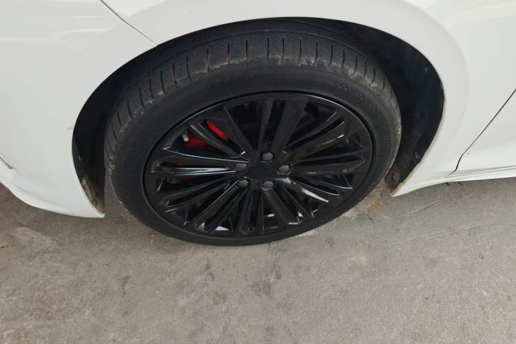 Used Geely Auto Preface 2024 Zhiqing 1.5TD Galaxy Edition Left Front Wheel Hub