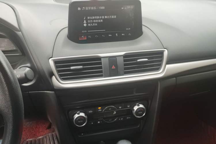 Used Mazda 3 Axela 2017 Hatchback 1.5L Automatic Luxury Model Emission Standard China V