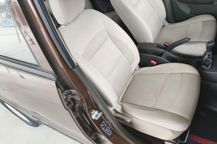 Used Wuling Hongguang 2014 1.5L S Standard Version
