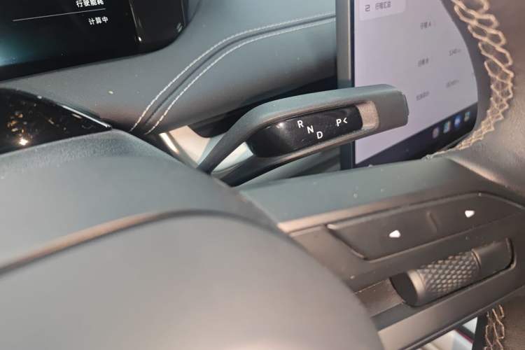 Used Xiaomi Auto SU7 2024 Four-Wheel Drive Ultra-Long Range Advanced Intelligent Driving Max Edition