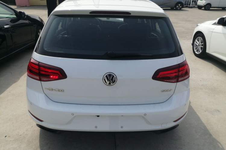 Used Volkswagen Golf 2018 1.6L Automatic Fashion Model