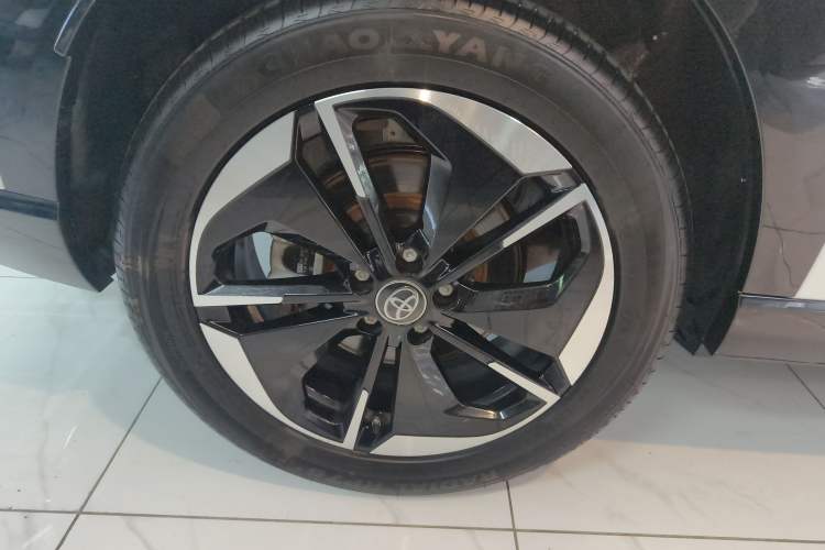 Used Toyota BZ 3X 2025 520 Pro+ LiDAR Edition Right Rear Wheel Hub