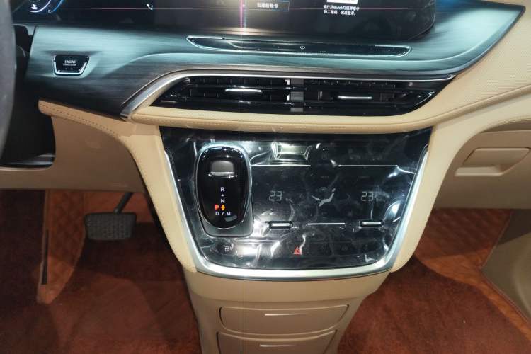 Used Buick GL8 2021 ES Land Cruiser 653T Flagship Model