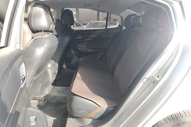 Used Roewe i5 2019 1.5L Manual 4G Connect Leehao Flagship Edition