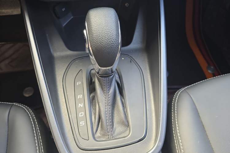 Used Ford Escort 2019 Revised 1.5L Automatic ZhiXiang Version (Tire Pressure Monitoring) China VI Standard Gear Lever