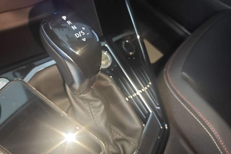 Used Volkswagen Tayron 2020 330TSI Two-Wheel Drive Luxury Smart Connectivity Version
