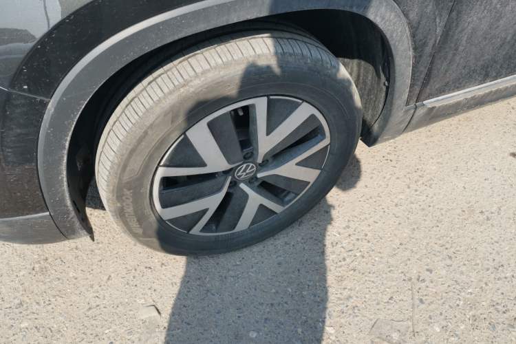 Used Volkswagen Tayron 2023 300TSI Two-Wheel-Drive Luxury Plus Advanced Edition
