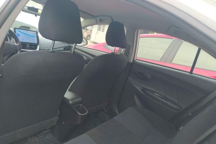 Used Toyota YARiS L Zhi Xiang 2018 1.5E CVT Champion Limited Edition Headliner