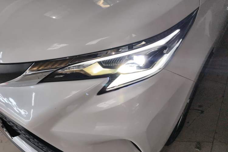 Used Toyota Granvia 2023 2.5L Hybrid Comfort Edition