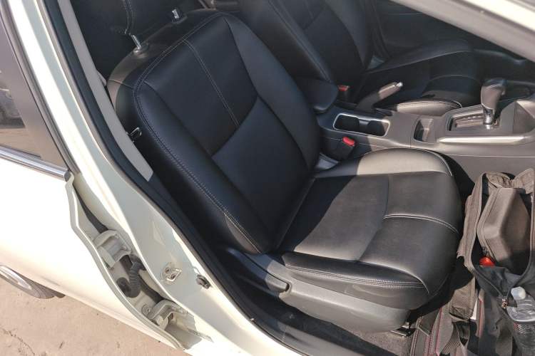 Used Nissan Sylphy 2022 Classic 1.6XE CVT Comfort Edition Right Front Seat