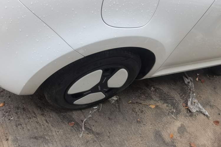 Used CHANGAN NEVO Lumin 2025 205 km Xiangqin Version Left Front Wheel Hub