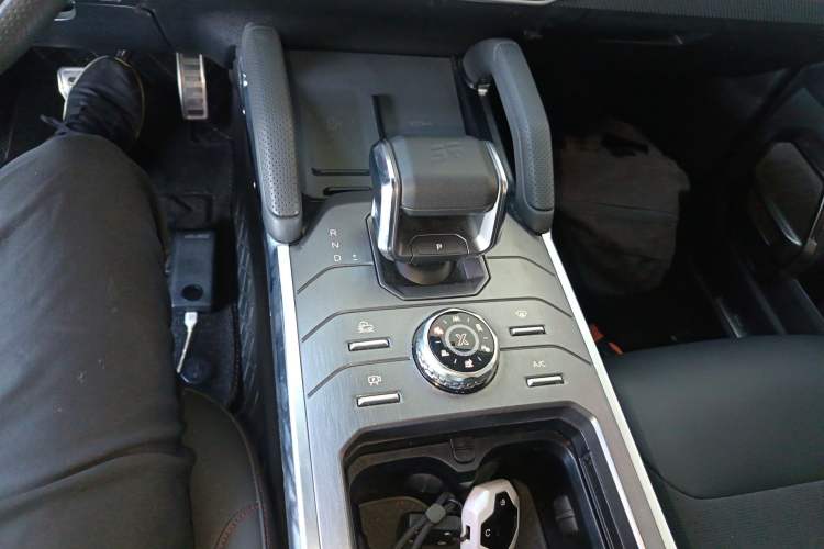 Used JETOUR Traveler 2023 2.0T All-Wheel-Drive CrossPRO
