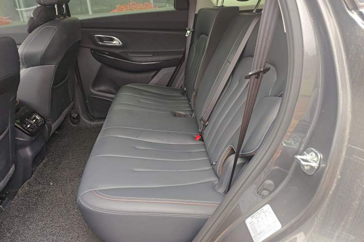 Used CHANGAN OSHAN X7 2020 1.5T Automatic Luxury Model Left Rear Seat