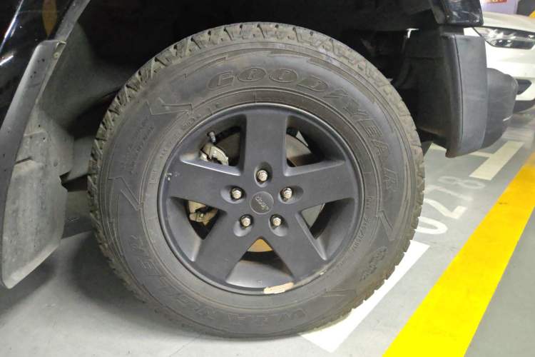 Used Jeep Wrangler 2012 3.6L Sahara Four-Door Edition
