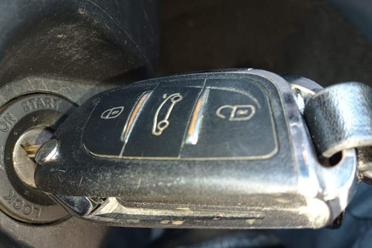 Used SAIC MAXUS Xintu V80 2021 2.0T PLUS Manual City Edition Short Wheelbase Ultra-Low Roof 5/6 Seats