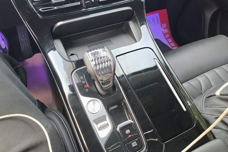 Used GAC Trumpchi M8 2024 Master Series 400T Ultimate Edition Gear Lever