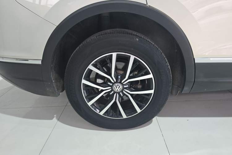 Used Volkswagen Tiguan L 2018 Facelift 330TSI Automatic Two-Wheel Drive Luxury Edition