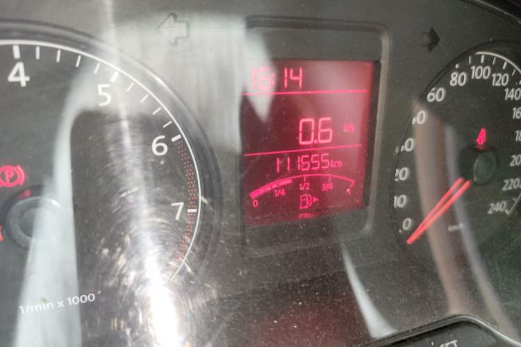 Used Volkswagen Polo 2012 1.6L Cross Polo MT Odometer Close Up