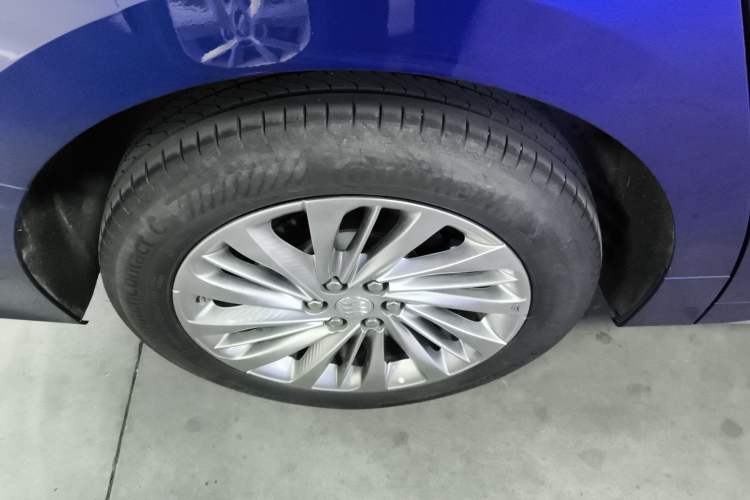 Used Buick Century 2023 2.0T Six-Seater Yinshi Edition
