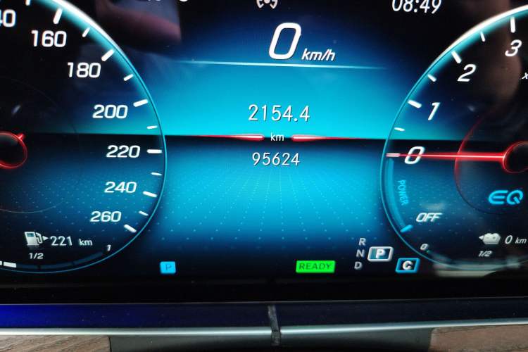 Used Mercedes-Benz E-Class New Energy 2021 E 350 e L Plug-in Hybrid Sedan Odometer Close Up