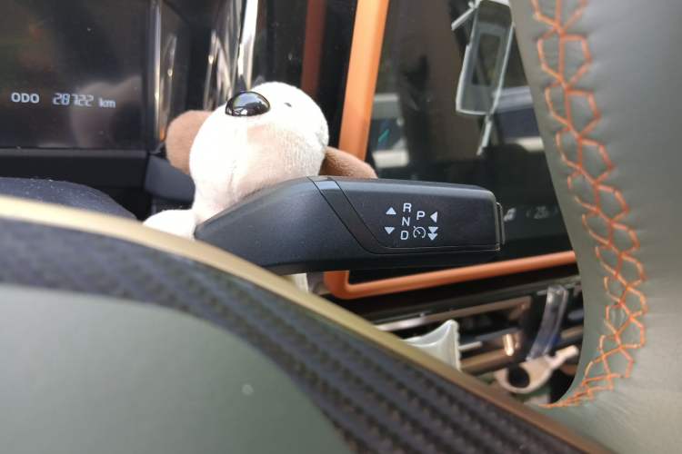 Used iCAR 03 2024 401km Two-Wheel Drive Standard Advanced Version Gear Lever