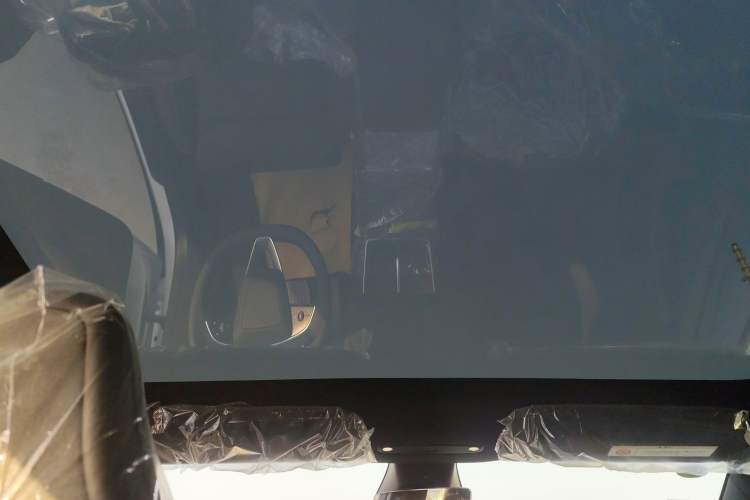 Used Tesla Model Y L 2025 Model Long-Range All-Wheel-Drive Version