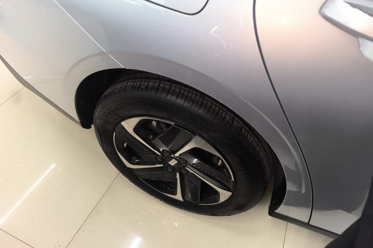 Used Geely Galaxy L6 2025 EM-i 140km Starship Edition